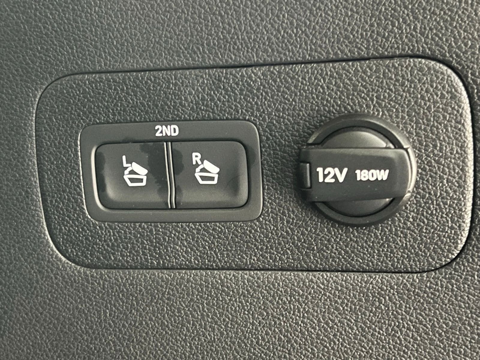 Certified 2023 Hyundai Santa Fe SEL w/ Premium Package FWD image 16