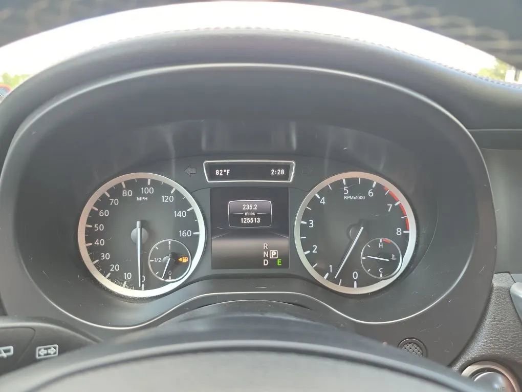 Used 2017 INFINITI QX30 Premium w/ Technology Package image 18