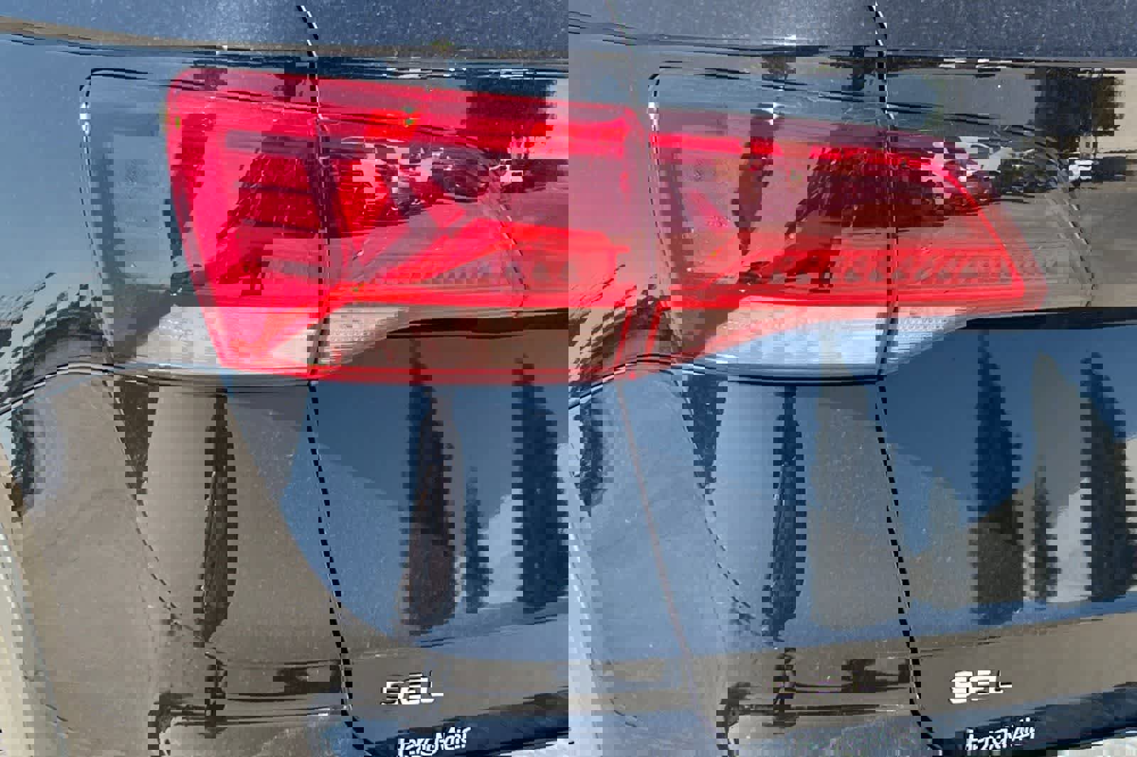 Used 2023 Volkswagen Taos SEL image 13