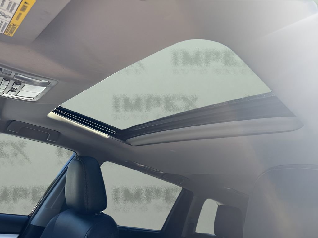 Used 2019 Toyota Highlander XLE FWD image 11