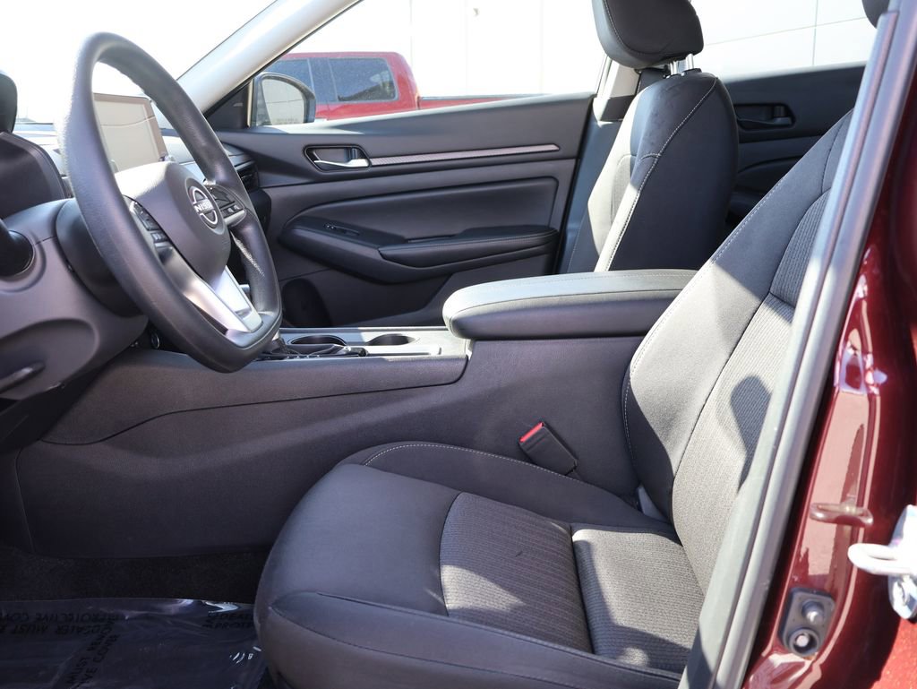 Used 2025 Nissan Altima 2.5 SV image 22