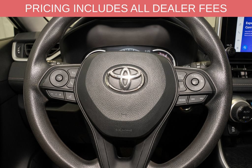 Used 2024 Toyota RAV4 XLE FWD image 17