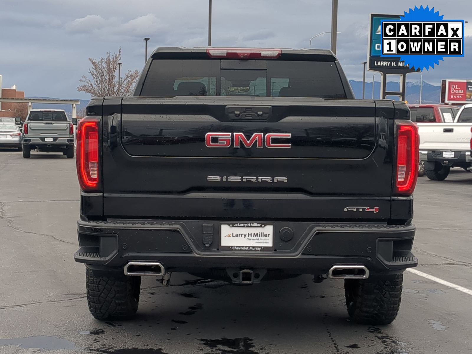 Used 2024 GMC Sierra 1500 AT4 w/ Technology Package image 5