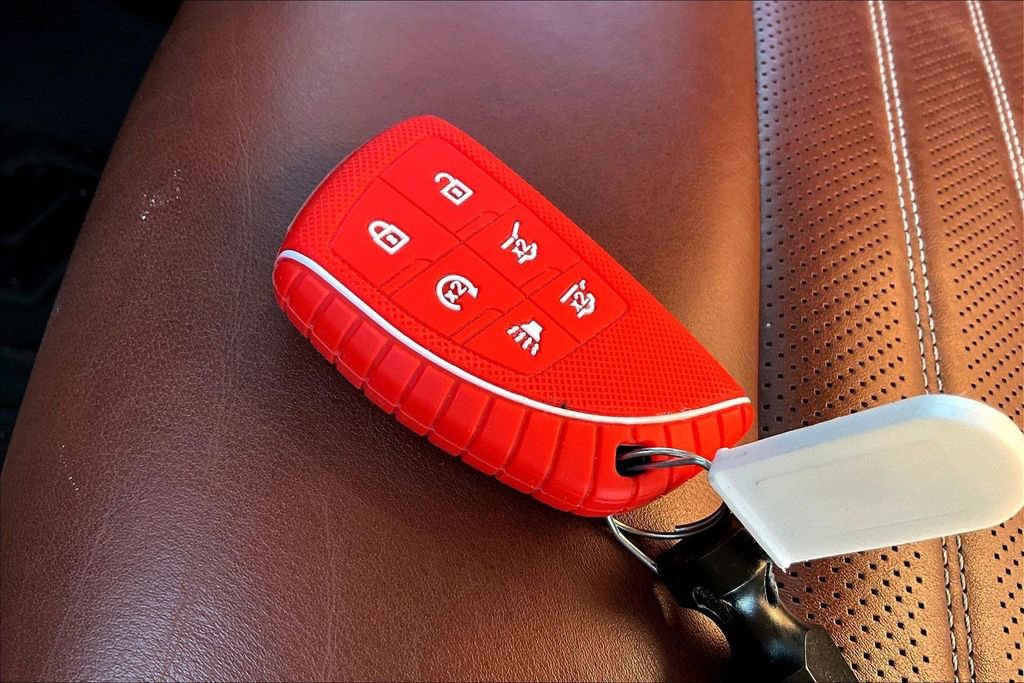 Used 2023 GMC Yukon Denali Ultimate image 10