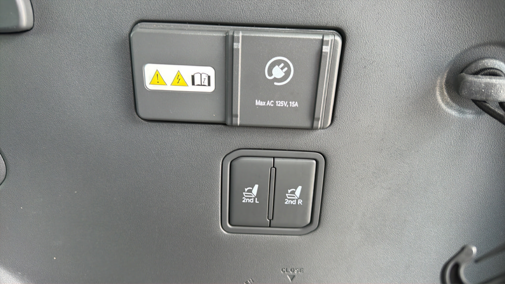Used 2024 Kia EV9 Wind AWD/4WD image 15