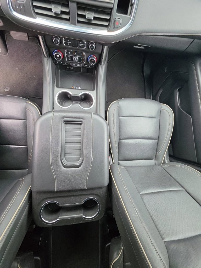 Used 2024 Chevrolet Tahoe Premier AWD/4WD image 15