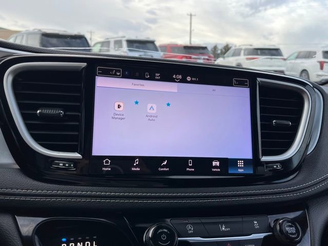 Used 2022 Chrysler Pacifica Touring FWD image 46