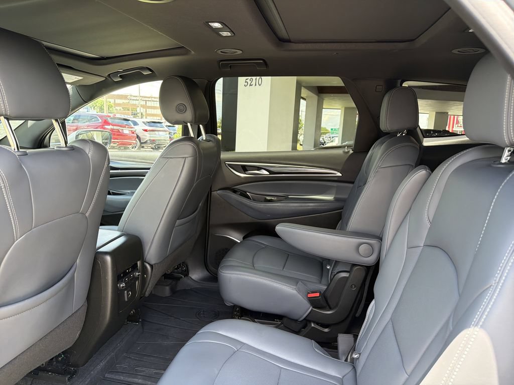 Used 2024 Buick Enclave Essence w/ Experience Buick Package AWD/4WD image 18