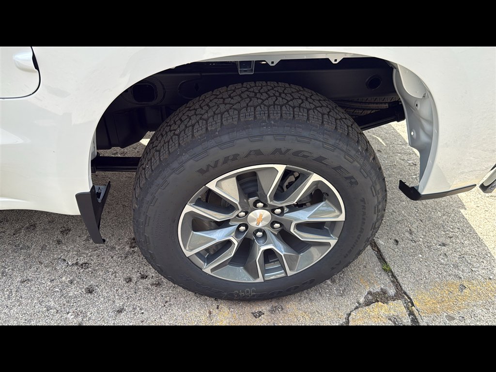 New 2026 Chevrolet Silverado 1500 LT image 24