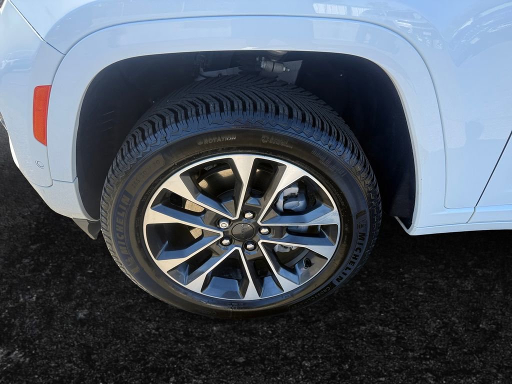 Used 2023 Jeep Grand Cherokee L Overland image 21