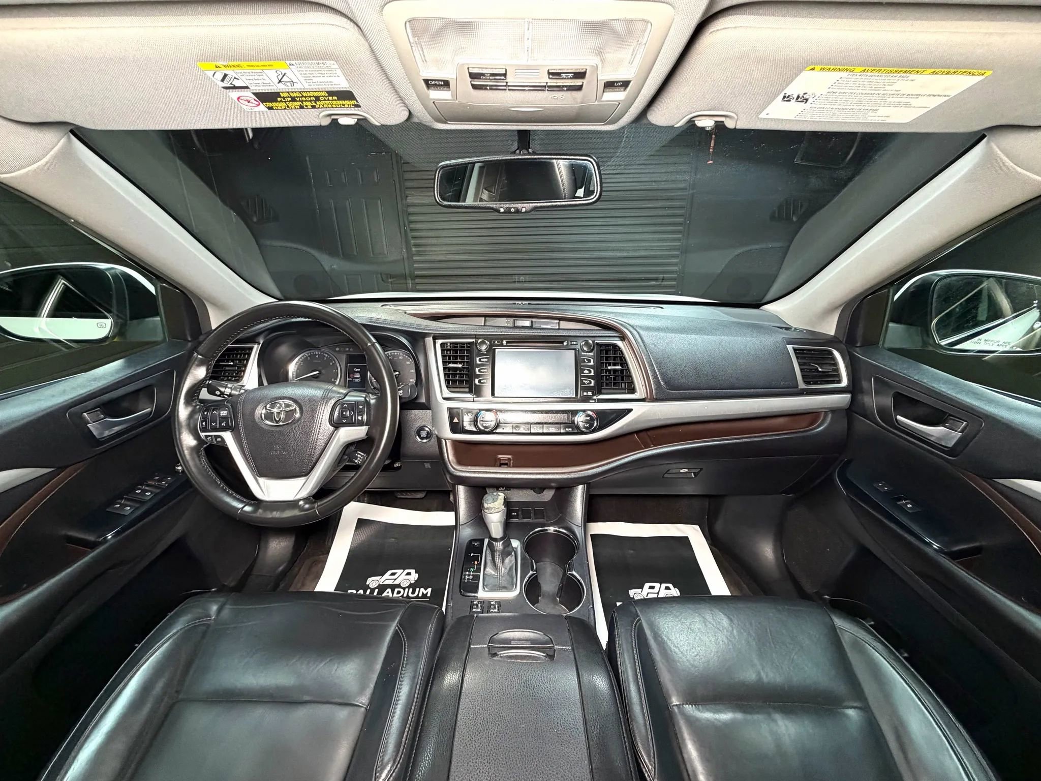 Used 2016 Toyota Highlander XLE w/ Preferred Accessory Package FWD image 28