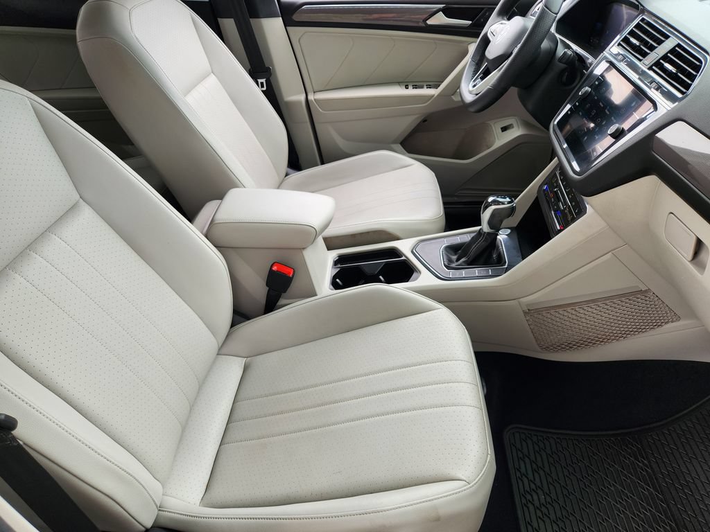 Used 2022 Volkswagen Tiguan SE R-Line FWD image 9