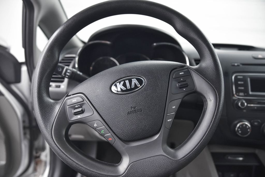 Used 2016 Kia Forte LX image 17