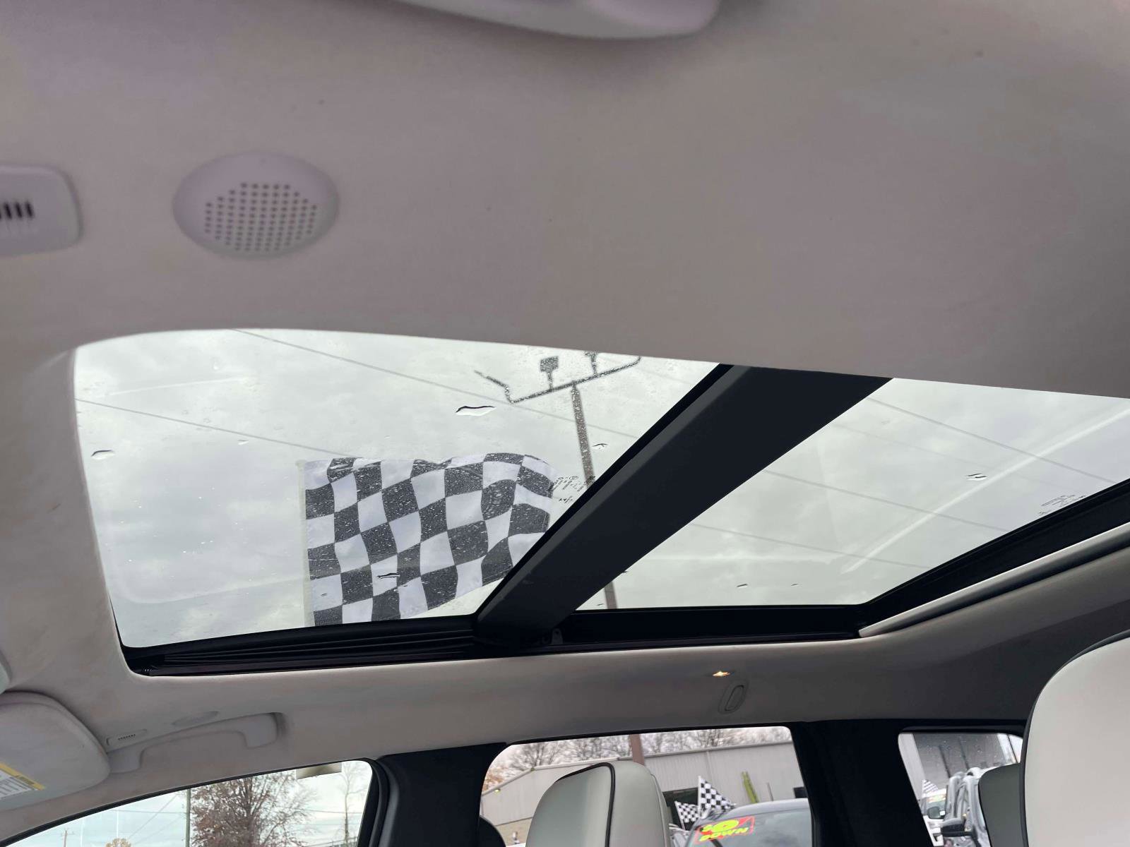 Used 2019 Jeep Grand Cherokee Summit image 8