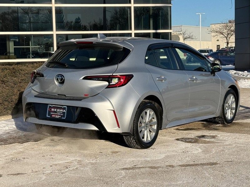 Used 2024 Toyota Corolla SE image 3