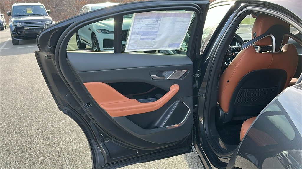 Used 2024 Jaguar I-PACE R-Dynamic HSE image 18