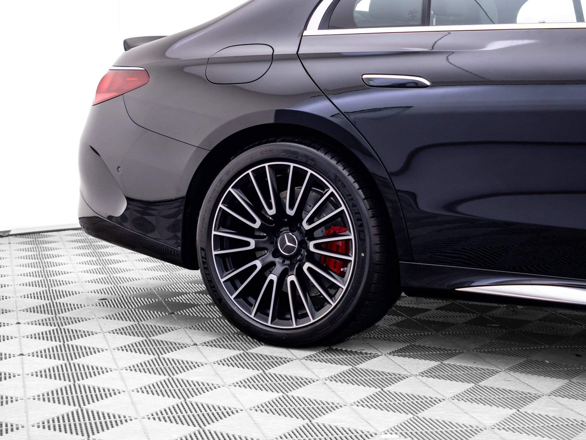 New 2027 Mercedes-Benz E 53 AMG e 4MATIC Sedan image 33