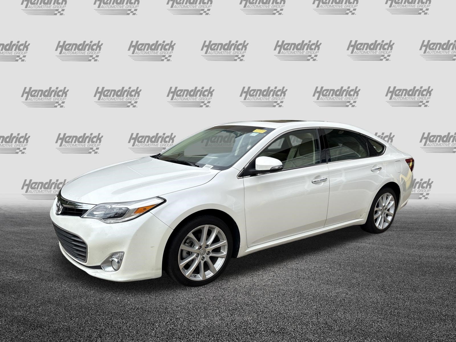 Used 2015 Toyota Avalon Limited FWD image 5