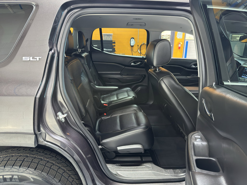 Used 2018 GMC Acadia SLT image 20