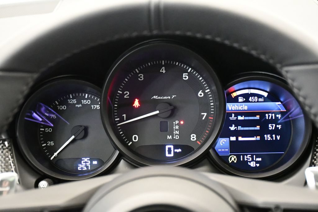 Certified 2026 Porsche Macan Turbo AWD/4WD image 29