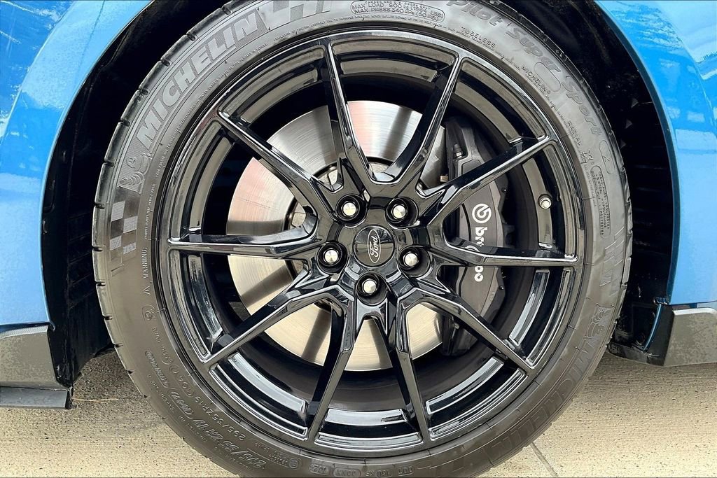 Used 2019 Ford Mustang Shelby GT350 w/ Technology Package image 11