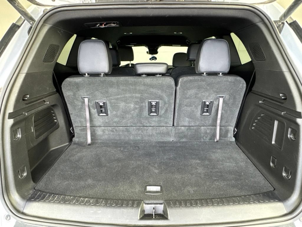 Certified 2026 GMC Acadia Elevation w/ Elevation Premium Package AWD/4WD image 43
