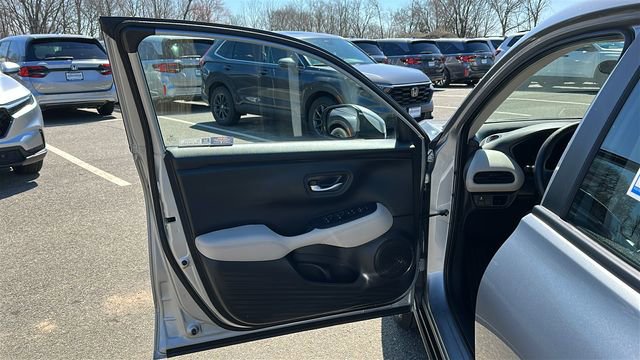 Used 2023 Honda HR-V LX image 8