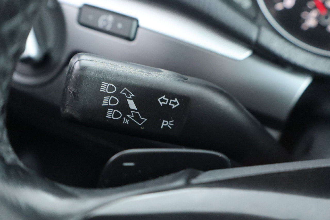 Used 2017 Volkswagen Passat 1.8T R-Line image 25