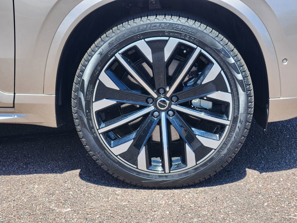 New 2026 Volvo XC90 T8 Plus w/ Protection Package Premier AWD/4WD image 30