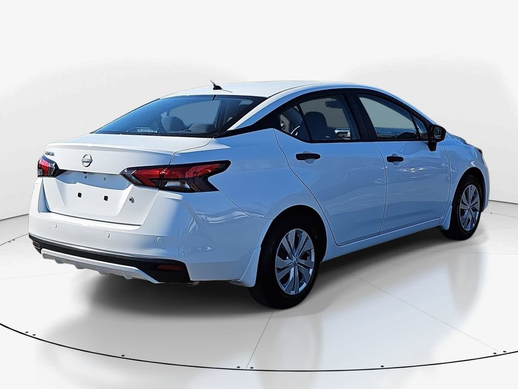 Used 2025 Nissan Versa S w/ Trunk Package image 5