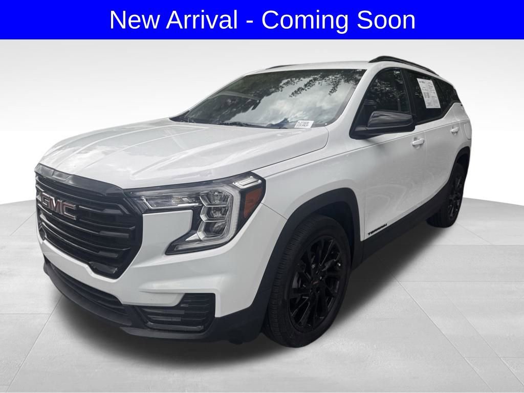 Used 2023 GMC Terrain SLE w/ Driver Convenience Package image 2