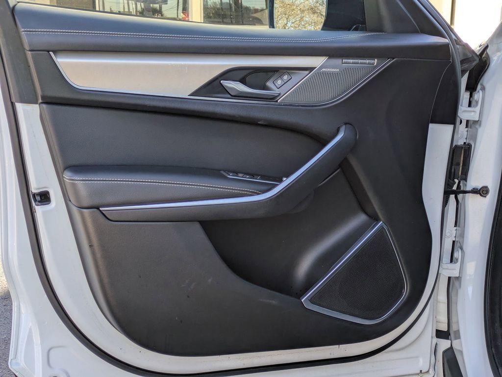 Used 2024 Jaguar F-PACE R-Dynamic S AWD/4WD image 2