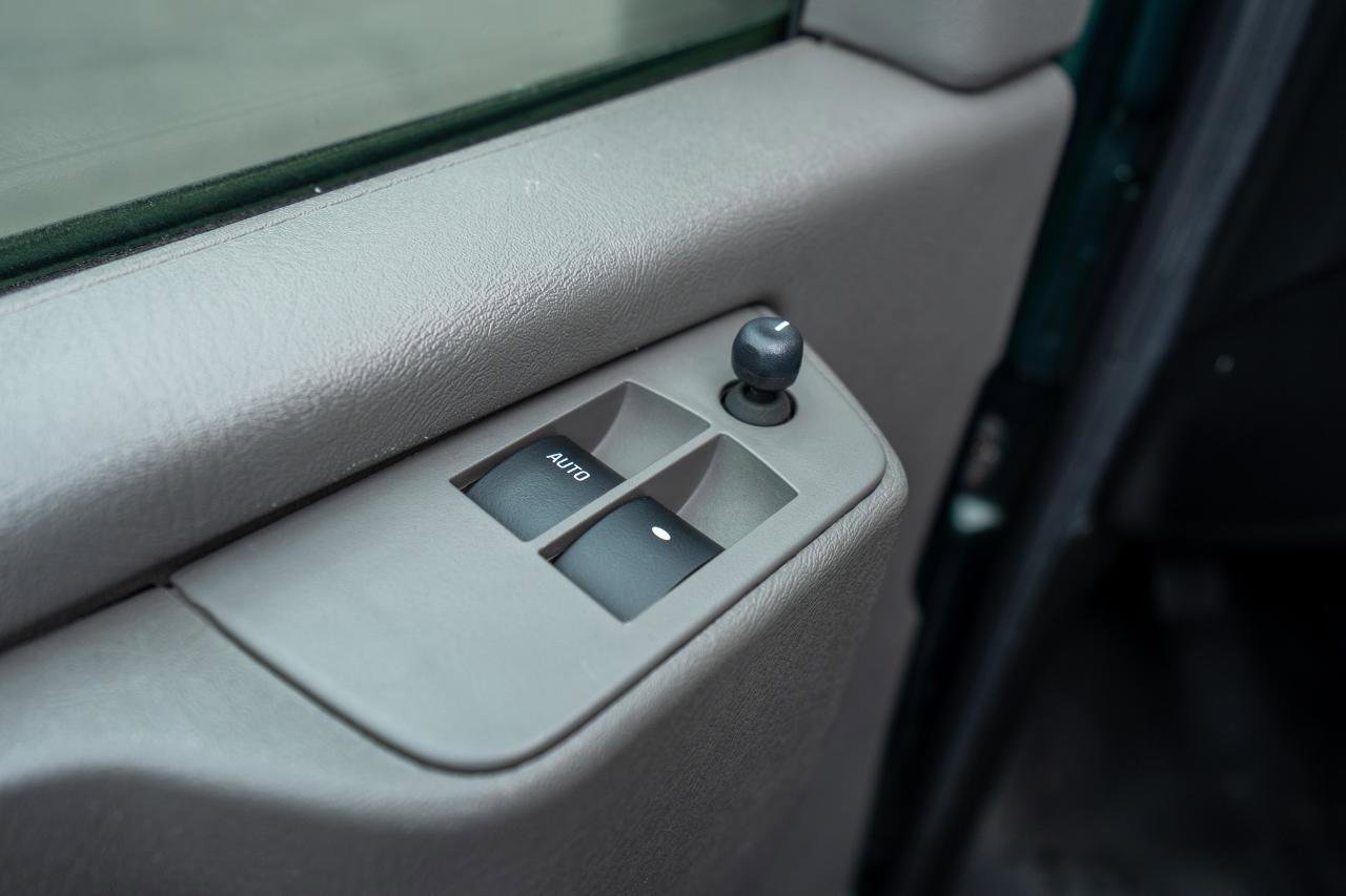 Used 2014 Chevrolet Express 3500 LS image 13