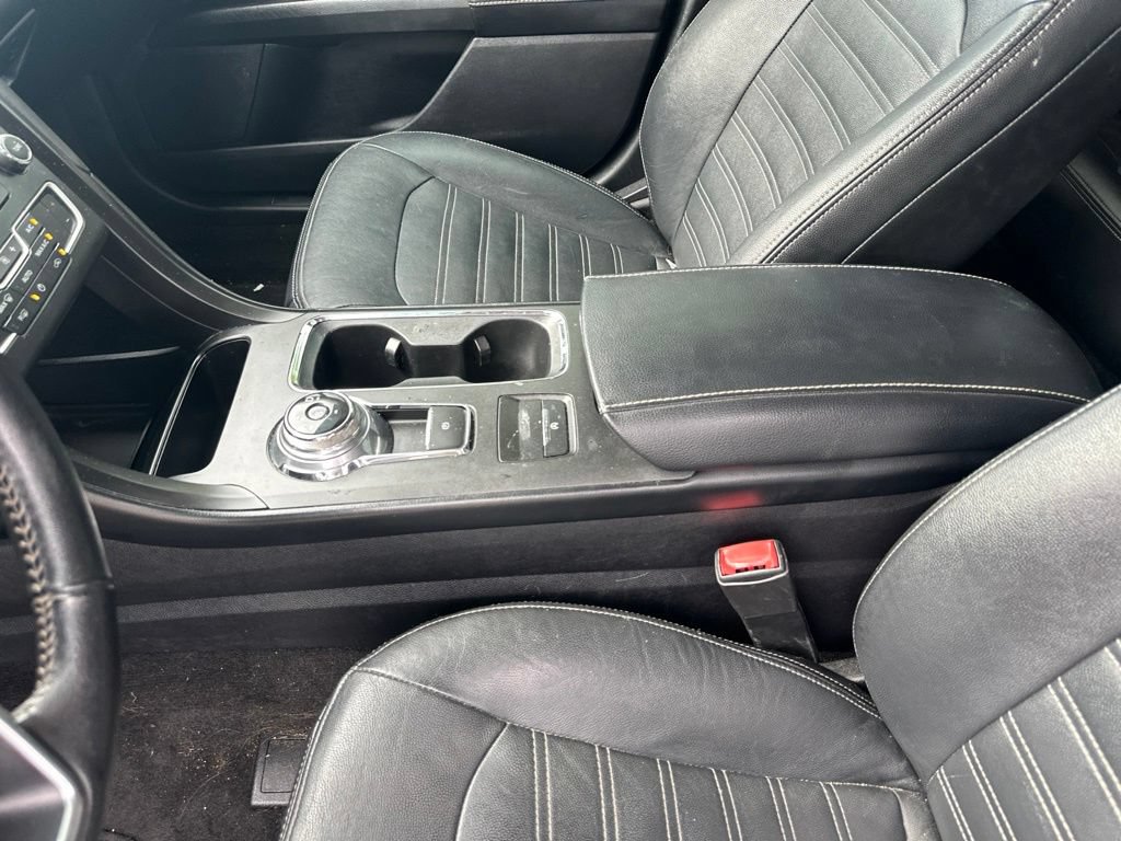 Used 2019 Ford Fusion SE w/ Equipment Group 151A FWD image 25