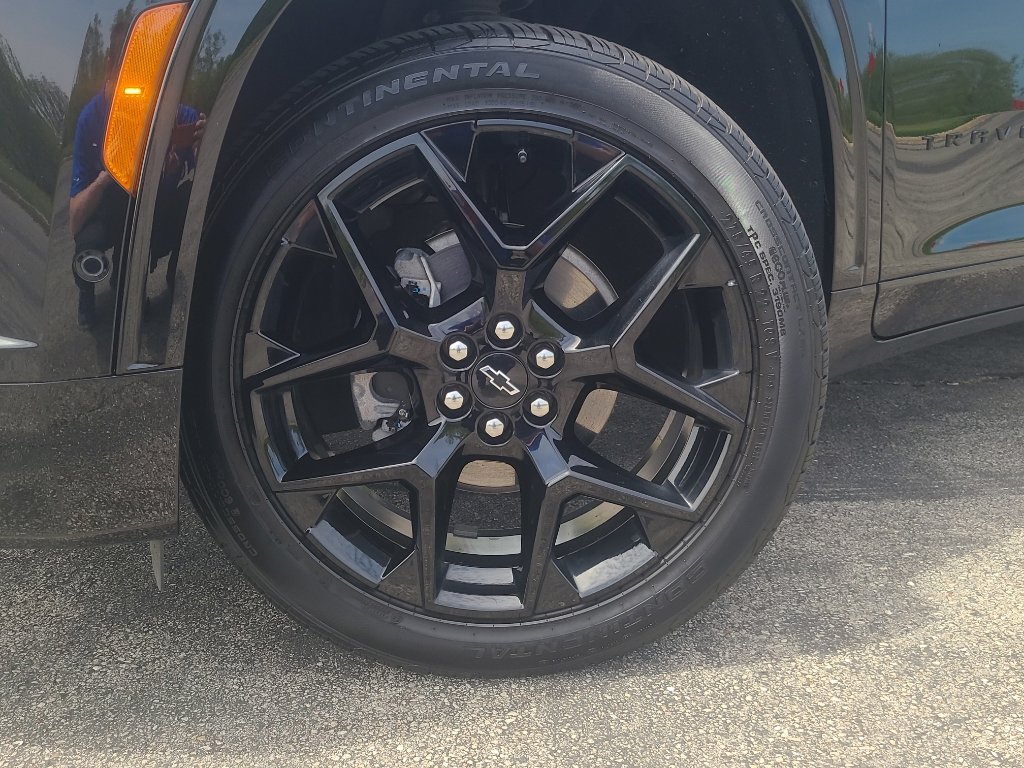 Used 2026 Chevrolet Traverse RS AWD/4WD image 9
