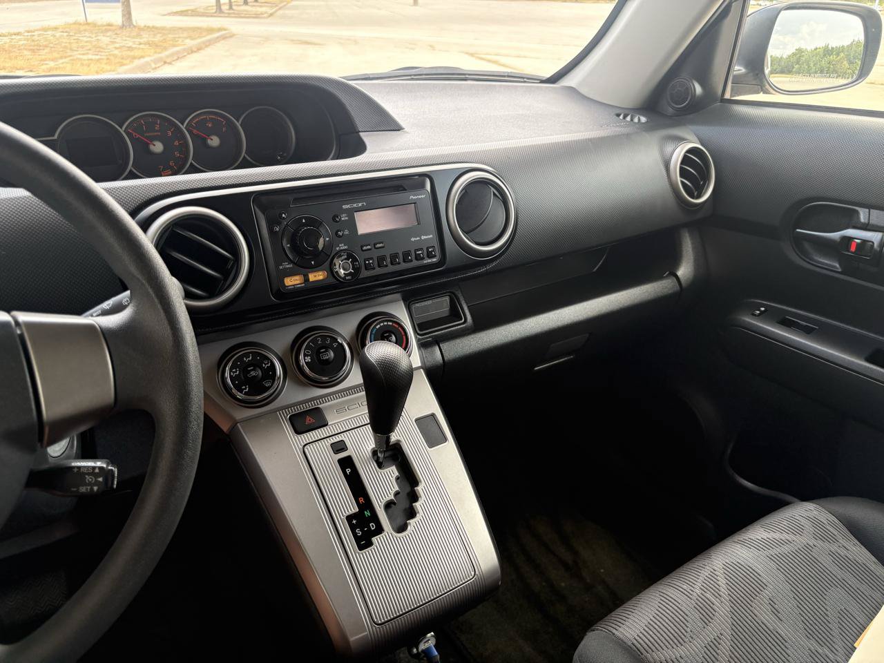 Used 2013 Scion xB FWD image 48