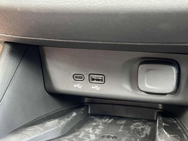 Used 2025 Buick Envista Preferred w/ Convenience I Package image 24