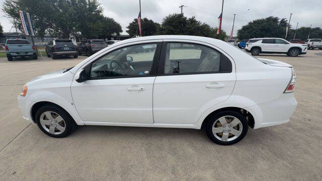 Used 2009 Chevrolet Aveo LT w/ Power and Convenience Package FWD image 5