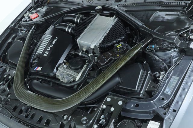 Used 2015 BMW M4 Coupe image 9