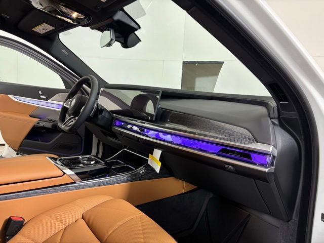 Used 2026 BMW 740i xDrive w/ Premium Package image 22