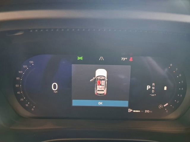 New 2026 Volvo XC40 B5 Core AWD/4WD image 9