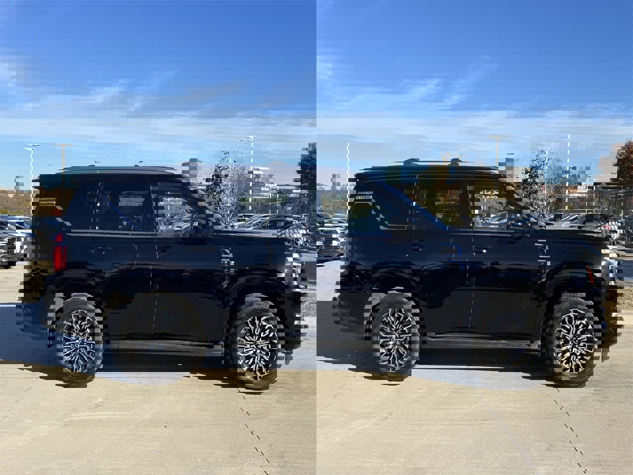 Certified 2025 Nissan Armada Platinum image 3