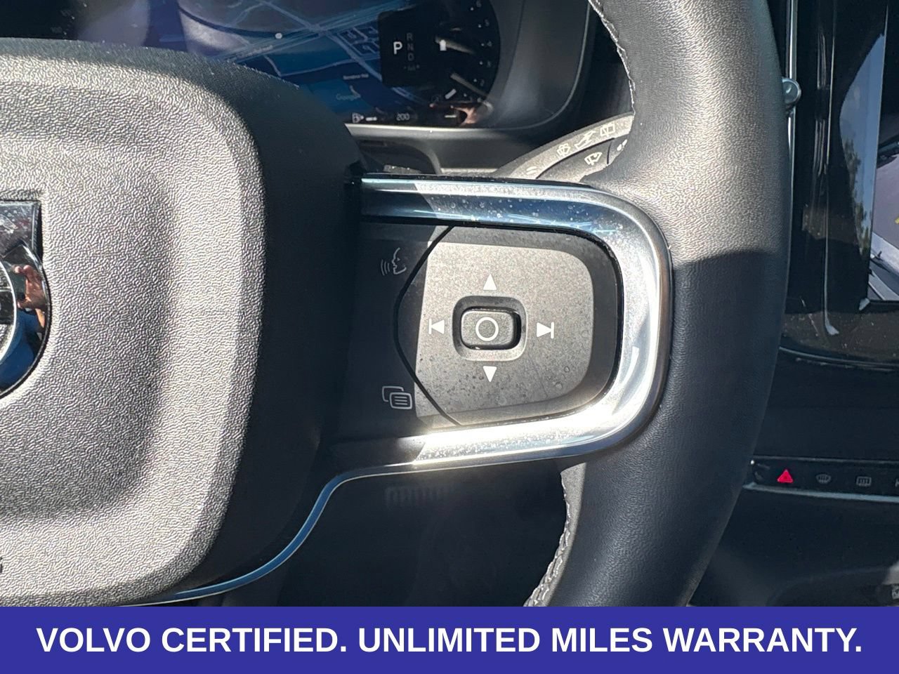 Certified 2023 Volvo XC40 B5 Plus w/ Protection Package Premier AWD/4WD image 24