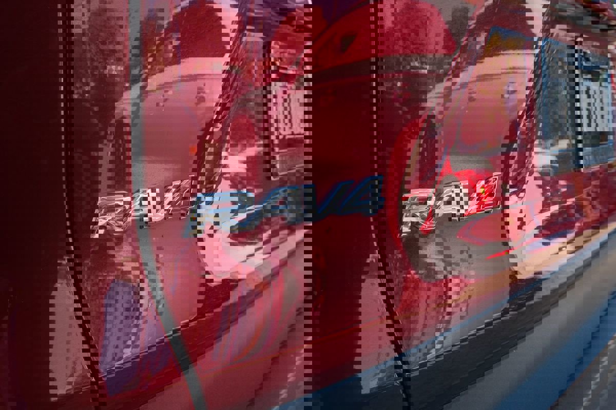 Used 2022 Toyota RAV4 XLE image 49