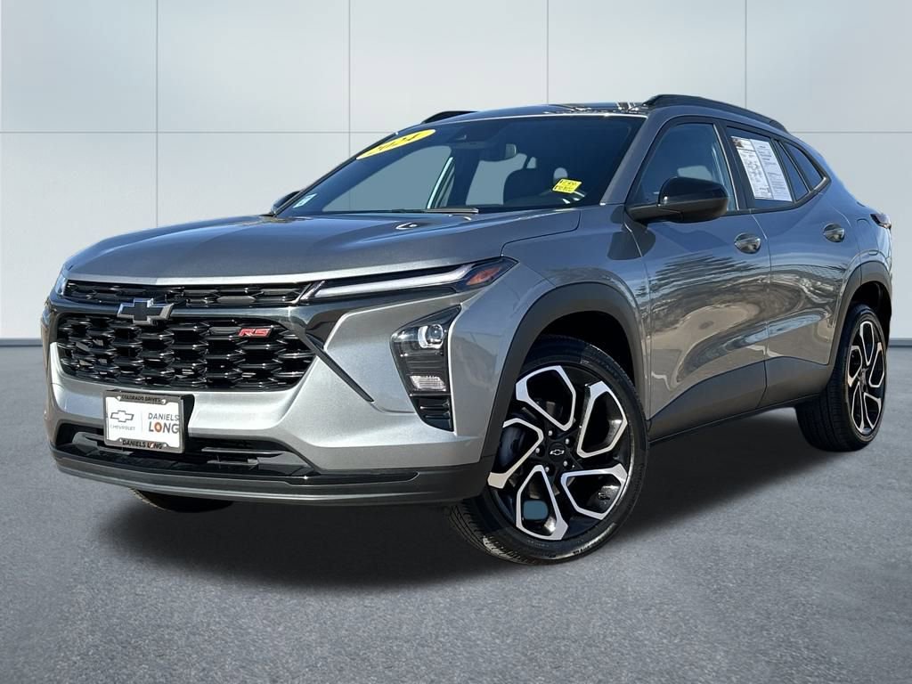 Used 2024 Chevrolet Trax RS w/ Driver Confidence Package image 1