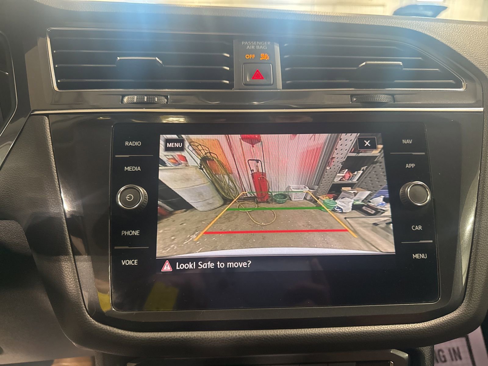 Used 2019 Volkswagen Tiguan SEL Premium image 22