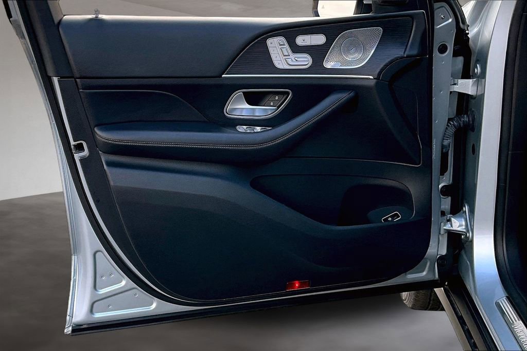 Used 2022 Mercedes-Benz GLE 350 4MATIC w/ Premium Package image 23