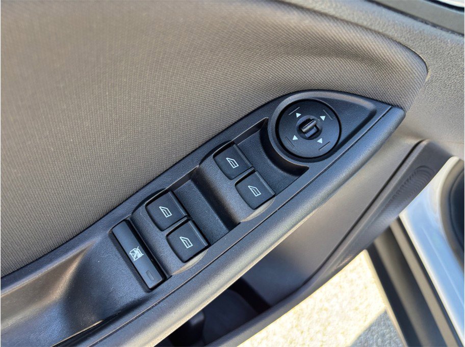 Used 2016 Ford Focus SE image 16