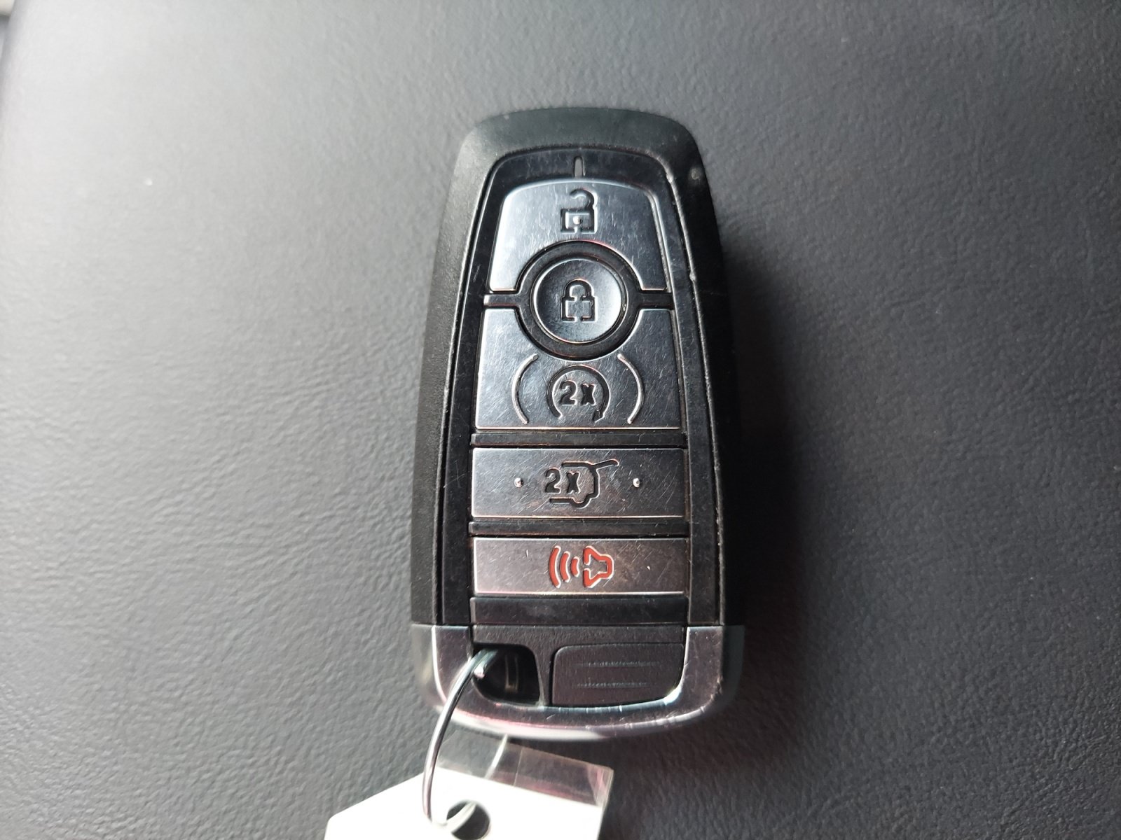 Used 2025 Ford Explorer ST AWD/4WD image 33