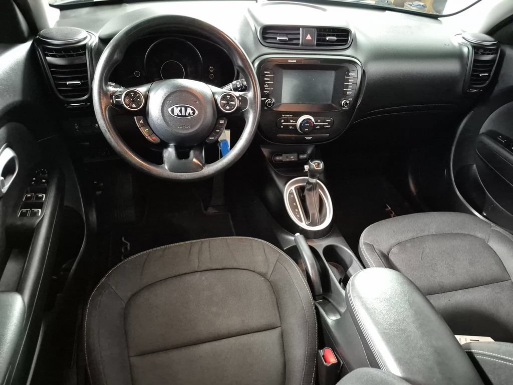 Used 2018 Kia Soul + FWD image 10